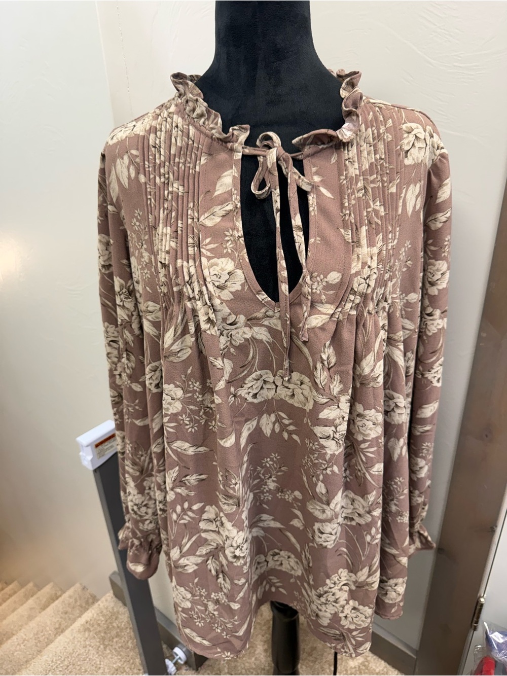 Torrid Brown Cream Floral Blouse Tie Neck V-neck Flowy Tunic Top Neutral Plus 2X